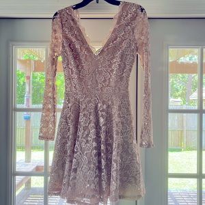 Jodi Kristopher Lace Dress with Long Sleeves, Light Pink Size 3